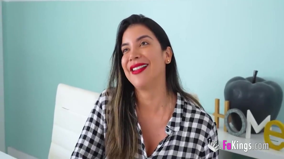 Sexy Red - Our Sexy Latin Stepmommy Daniela Melo Wants To Try A Hardcore Debut !