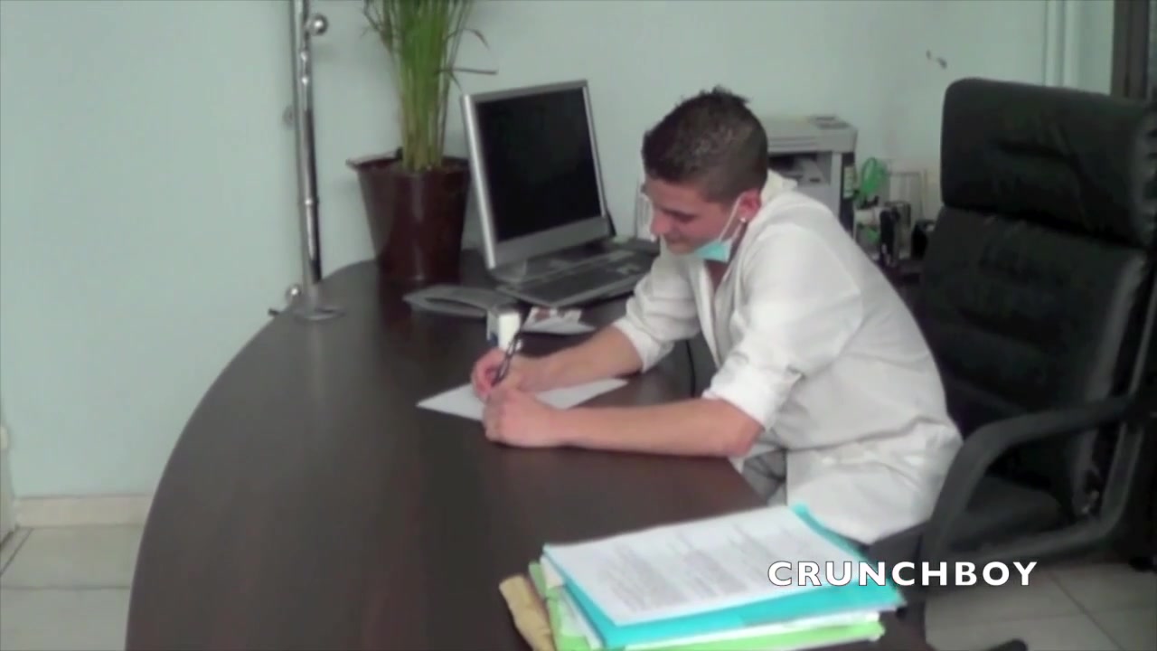 Sunny fucked his dentist at the medical center - CrunchBoy