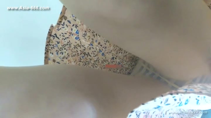 peeping chinese amateur upskirt.37