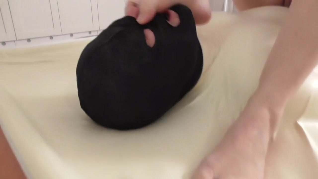 Foot worship in vacuum bed by Foot Girls