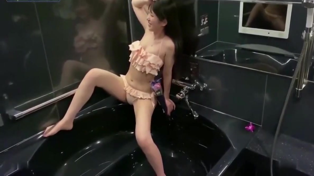 Pure Image Shattered - A Popular Idols Sensitivity Revealed In An Intimate Creampie Encounter With Asian Angel And Gumi Nijiiro