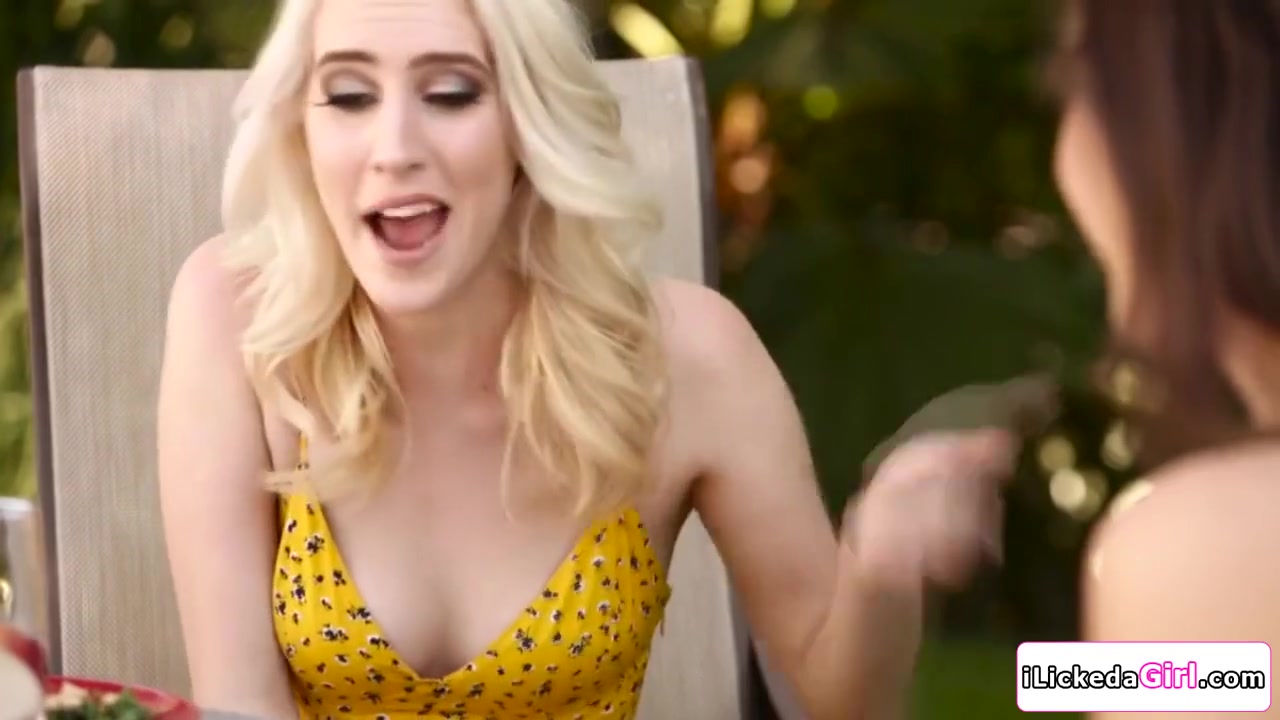 Big T, Ashley Adams And Cadence Lux - Lesbian Babe Licks N Fingers Busty Wife