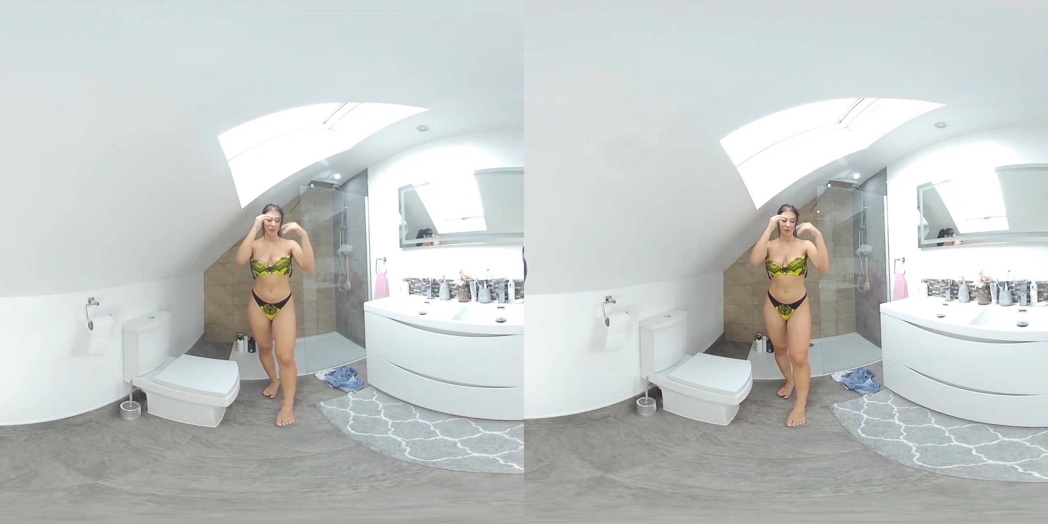 Roxy M, Bedroom Tease - SexLikeReal
