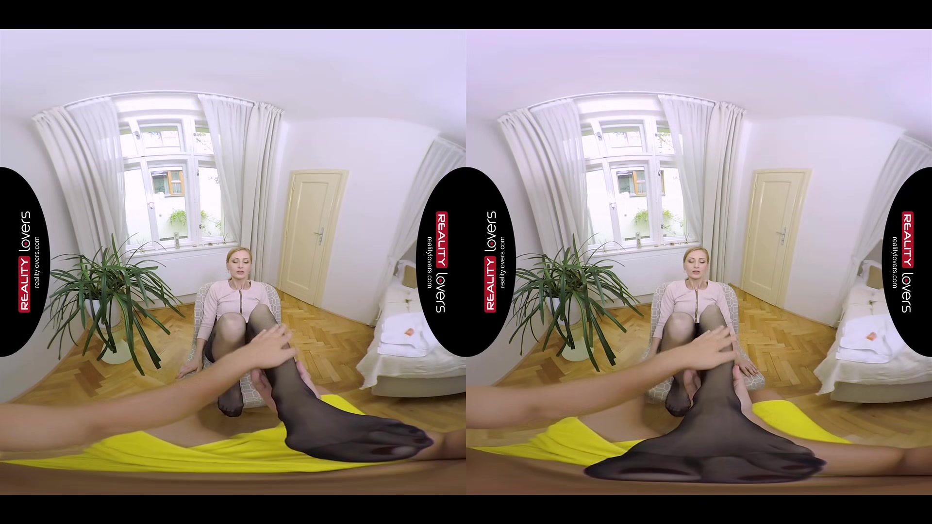 Classy Foot Fuck - RealityLovers
