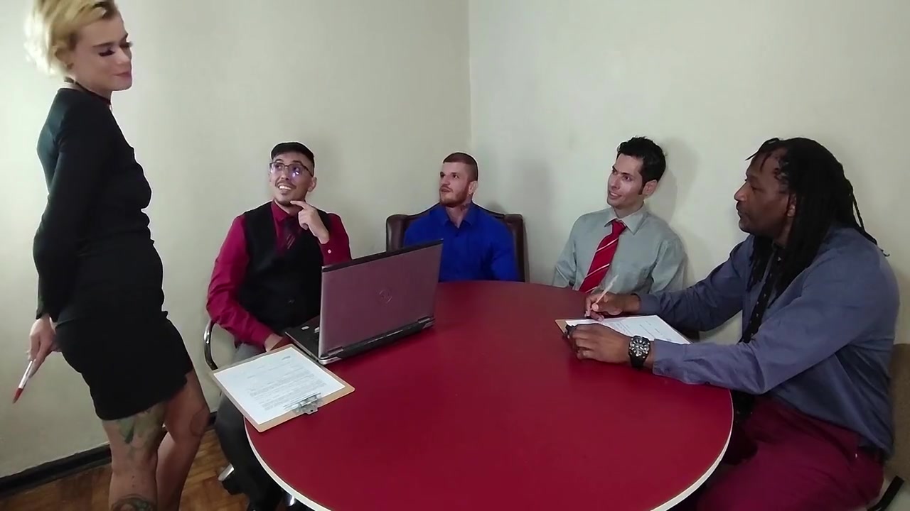 Suzie And Russah Helping The Bosses Close A Contract With Gringo Negao In Gangbang