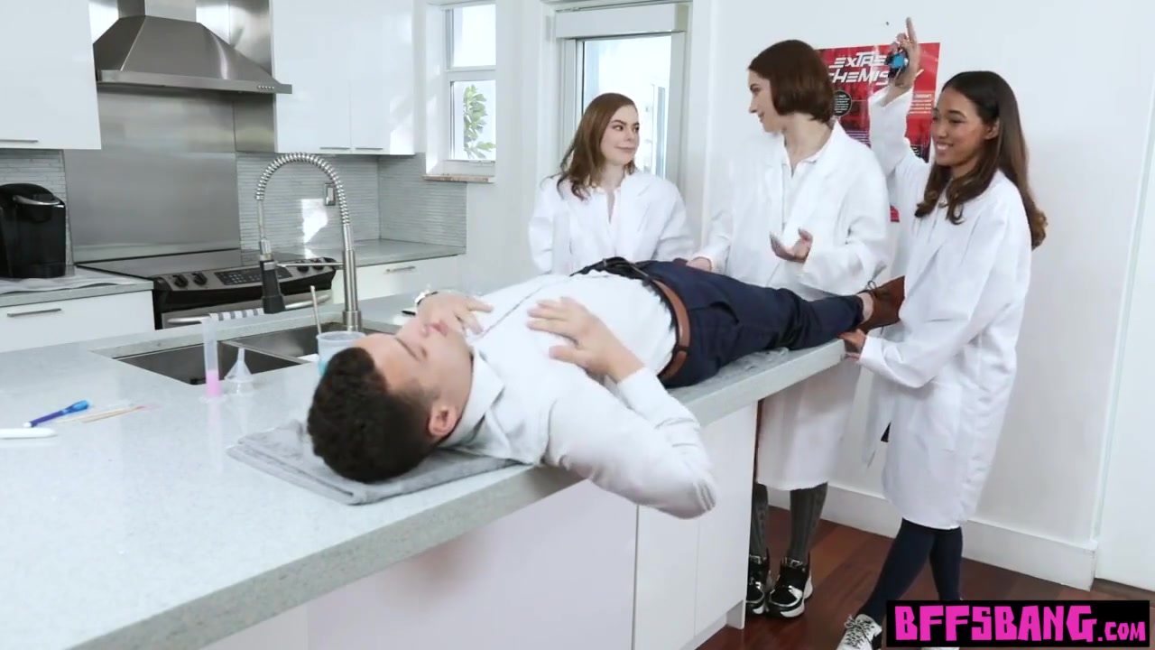 teen 18+ Besties Nasty Chemistry Experiment