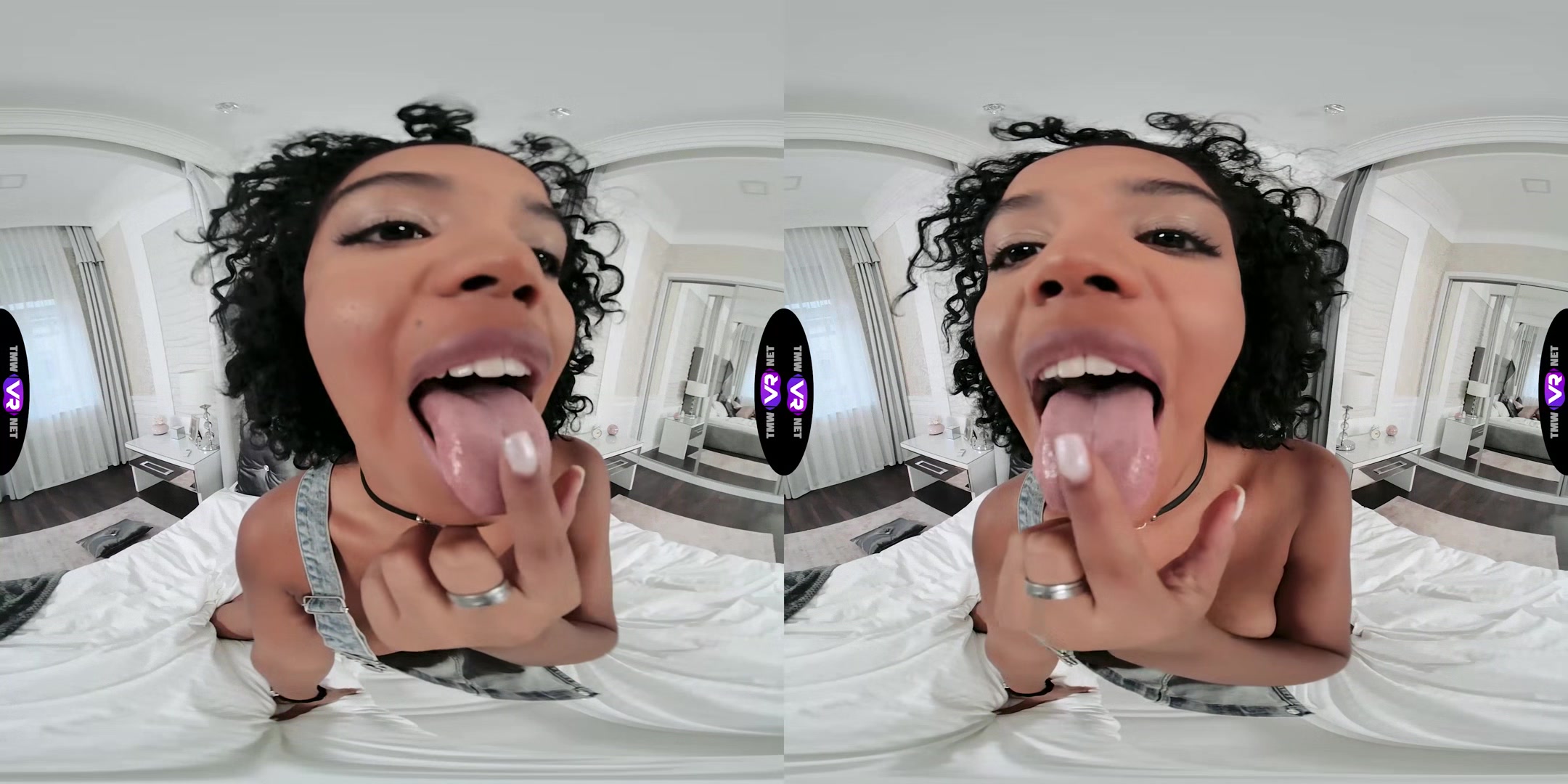 Bored and sex-hungry ebony