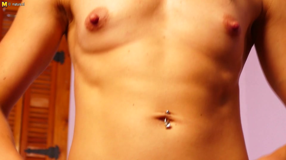 This Naughty Step mom Loves Playing With Her Juicy Pussy - MatureNL