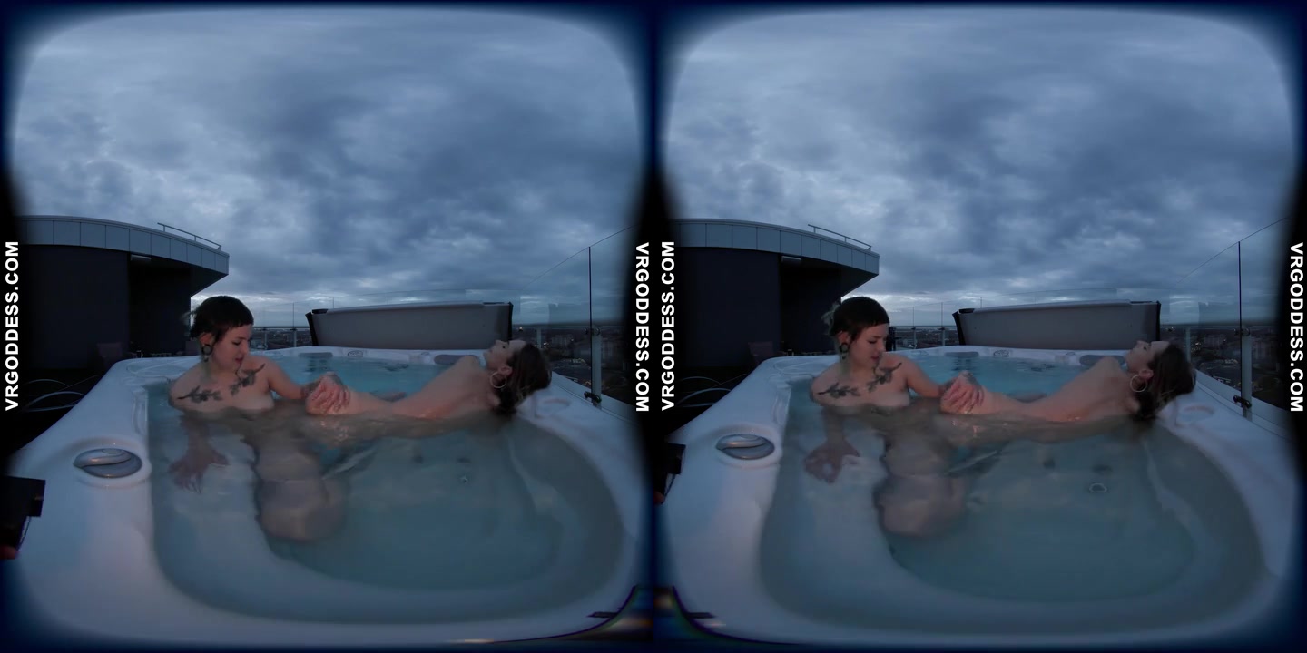 Sammie And Her Friend Poppy Scissoring And Tribbing In The Jacuzzi