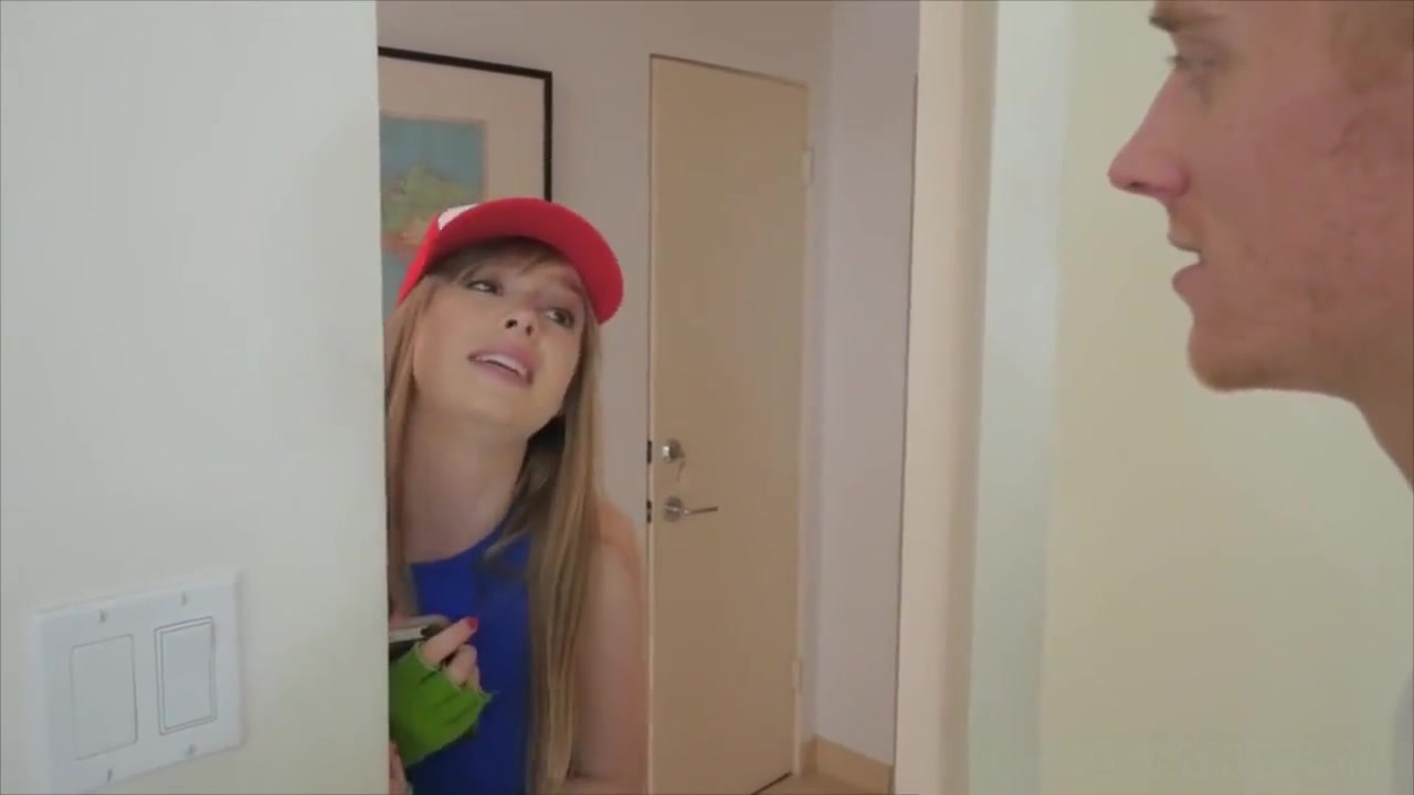 Cute Stepsister Playing Pokemon Go And Fucks With Stepbro