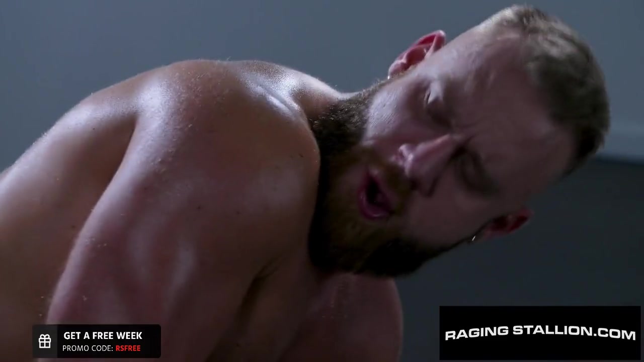 Handsy Handymen Take A Flip Fuck Break
