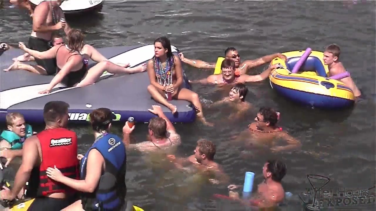 Hot Girls Letting Random Guys Take Turns Licking Pussy in Public - AfterHoursExposed