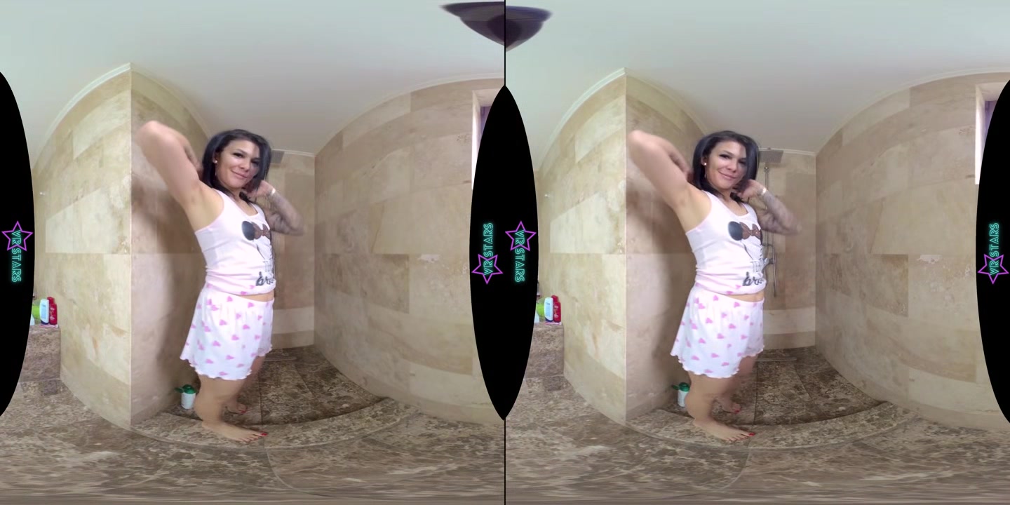 Shower And Pussy Rubbing With Squirting - VRStars
