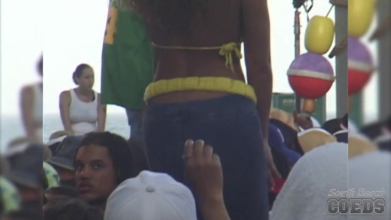Ass and Titty Watching on South Beach Miami Florida - SouthBeachCoeds