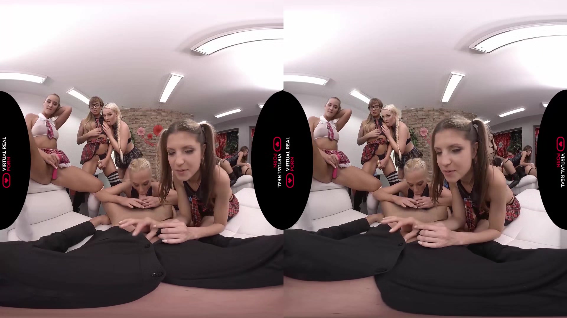12 Girls of Christmas: Red Team