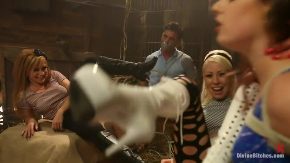 ******BONUS******* FULL FOOT WORSHIP FEATURE! Faster Pussyfoot Kill! Kill!