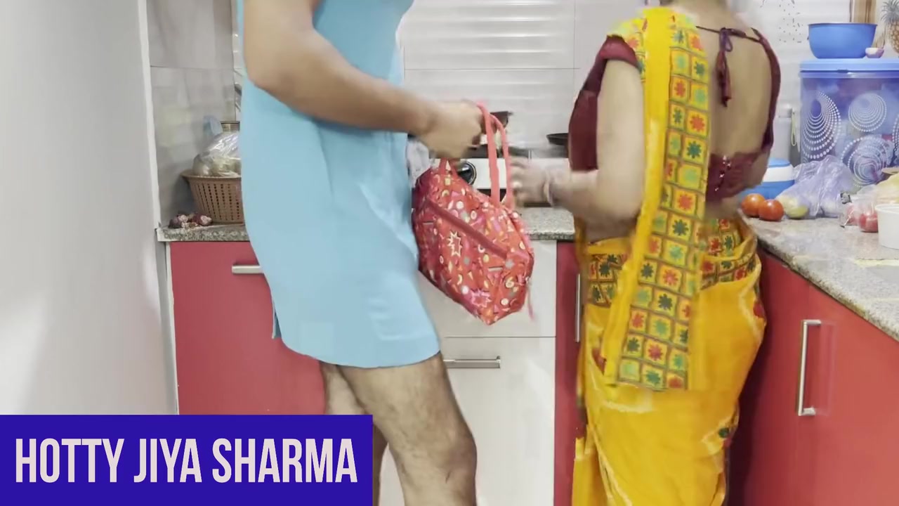 Newly Married Bhabi Fucked By Her Devar In Kitchen- Devar Ne Bhabi Ke Laakh Karne Pe Bhi Chod Diya- Threesome Sex - Ikumi Yamashita