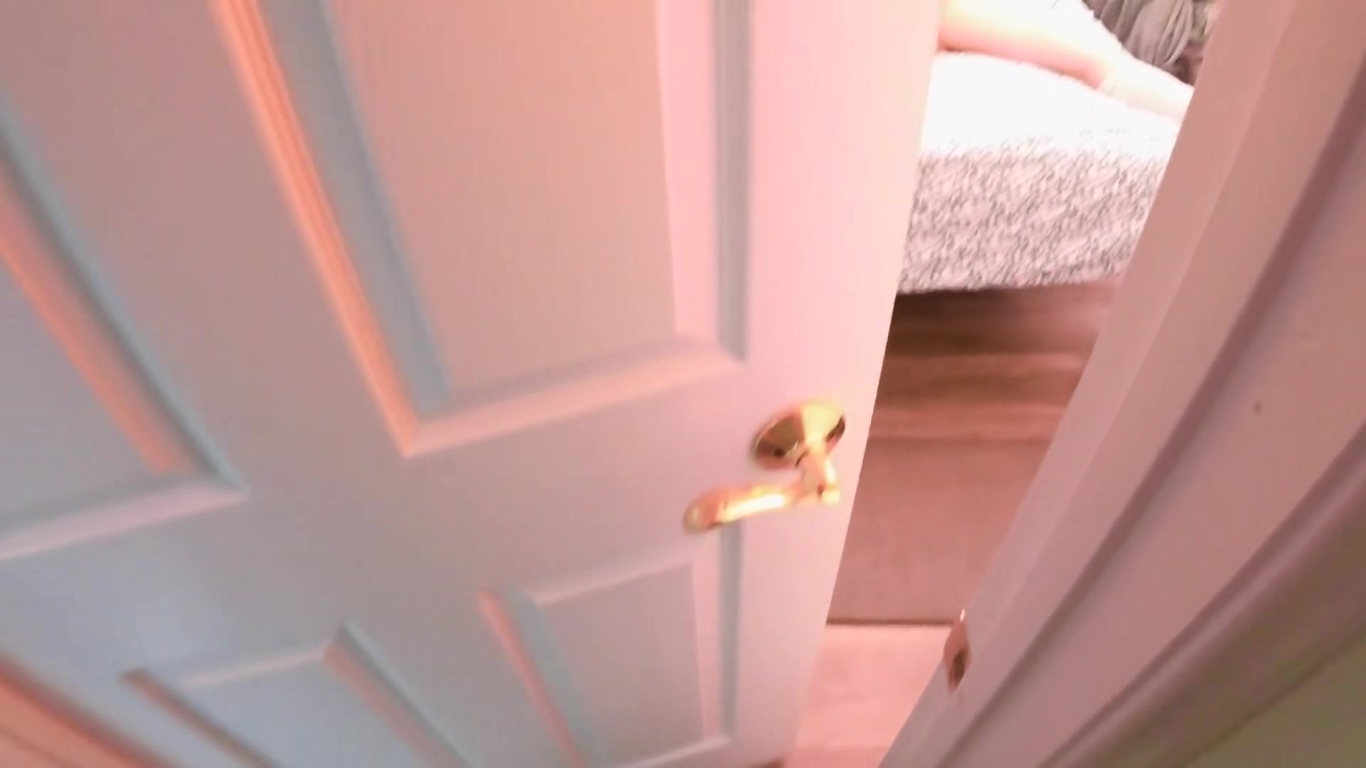 Buxom Stepmom Caught Masturbating Wants Help To Finish