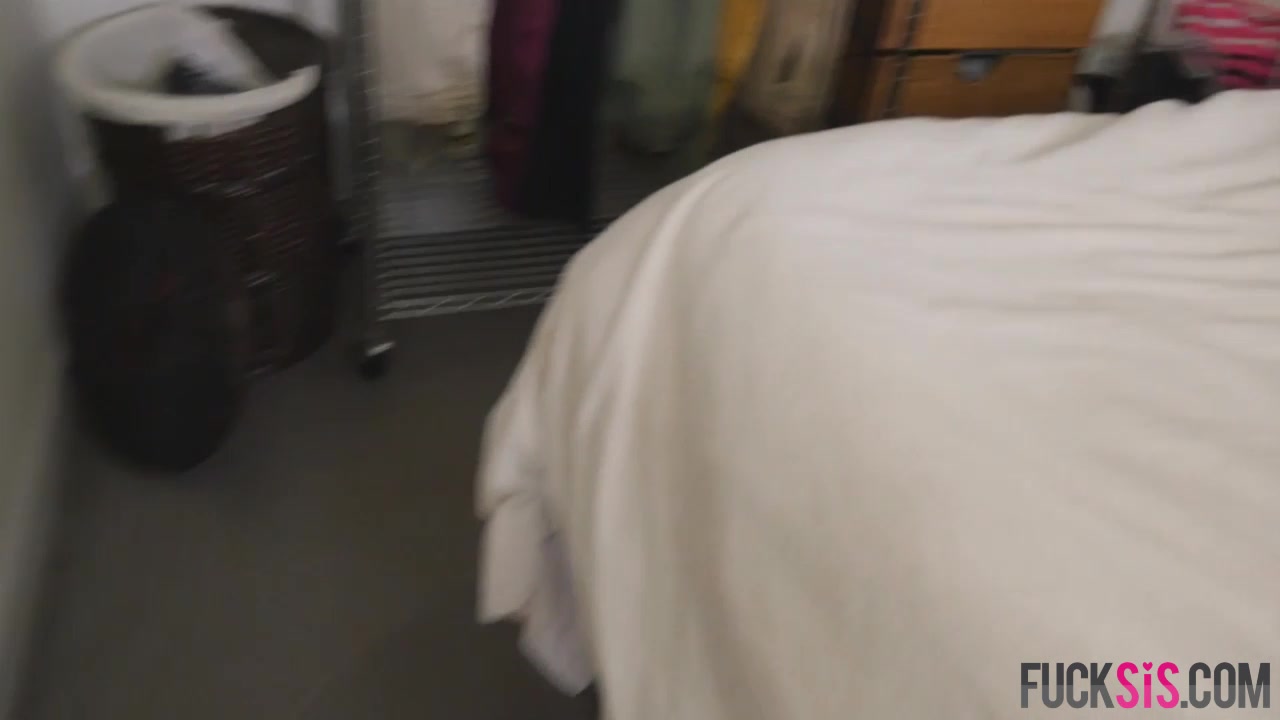 Andi Rye And April Snow in Stepsister Sex Stories