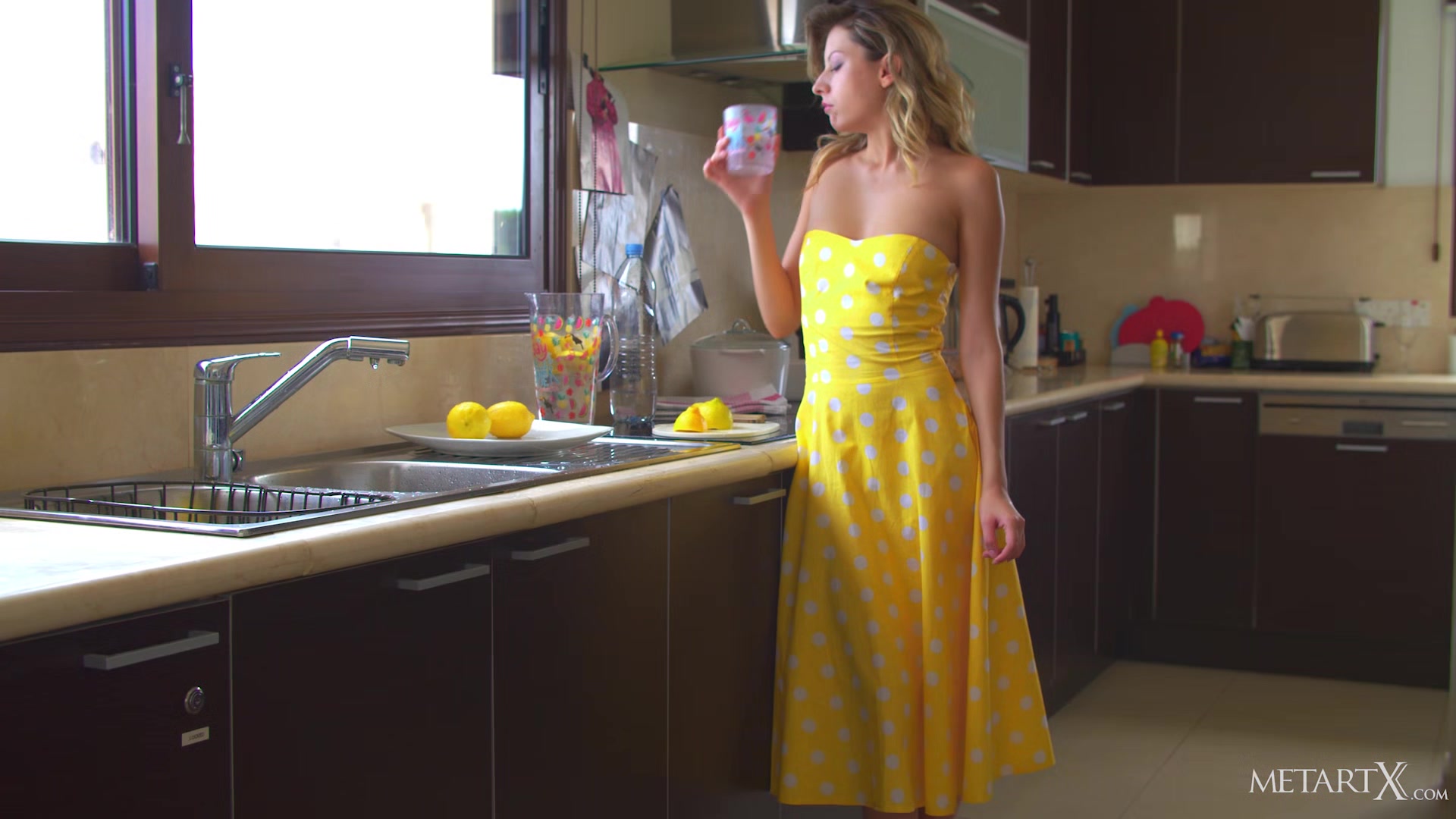 Iced Lemonade 2 - Rebecca Volpetti - MetartX
