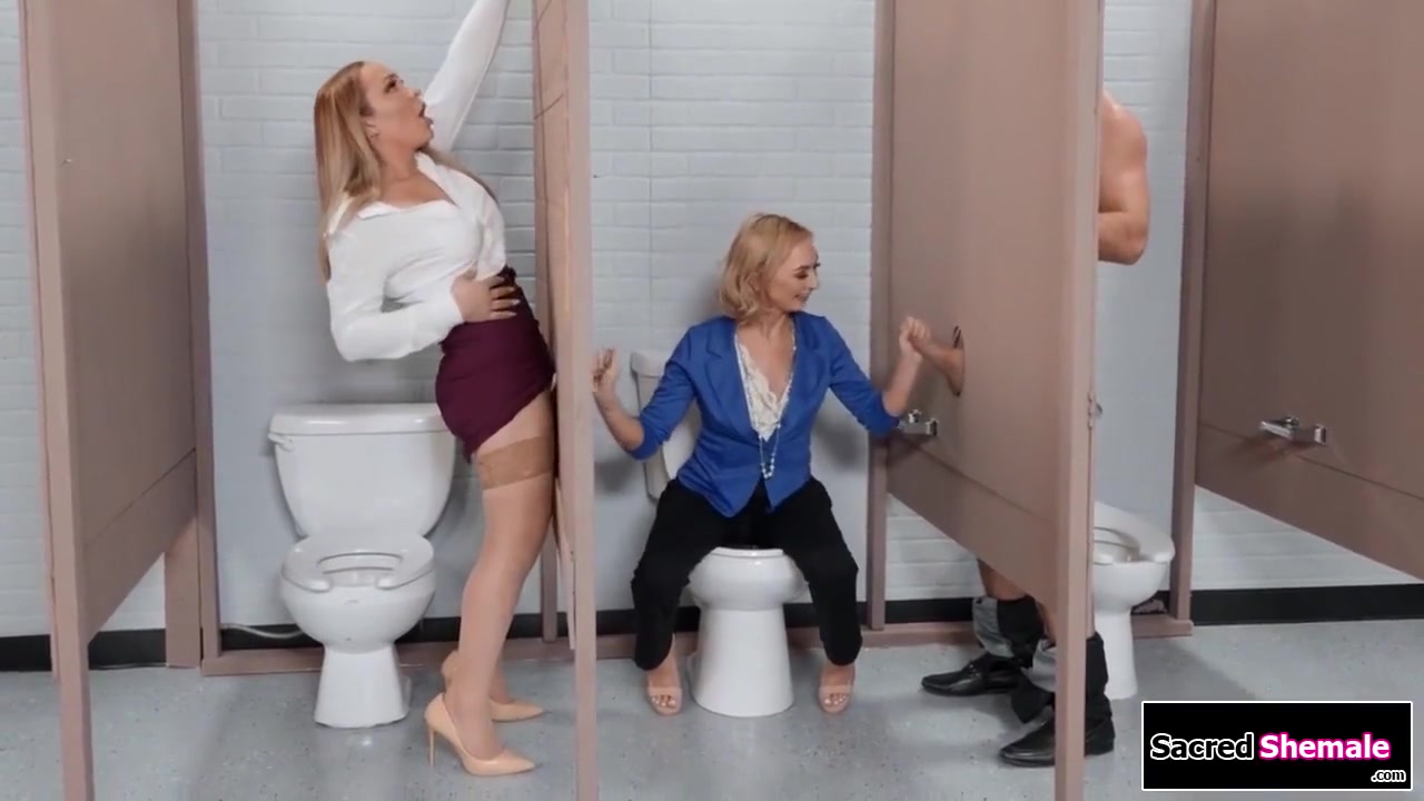 Ts Fuck Coworker In 3some