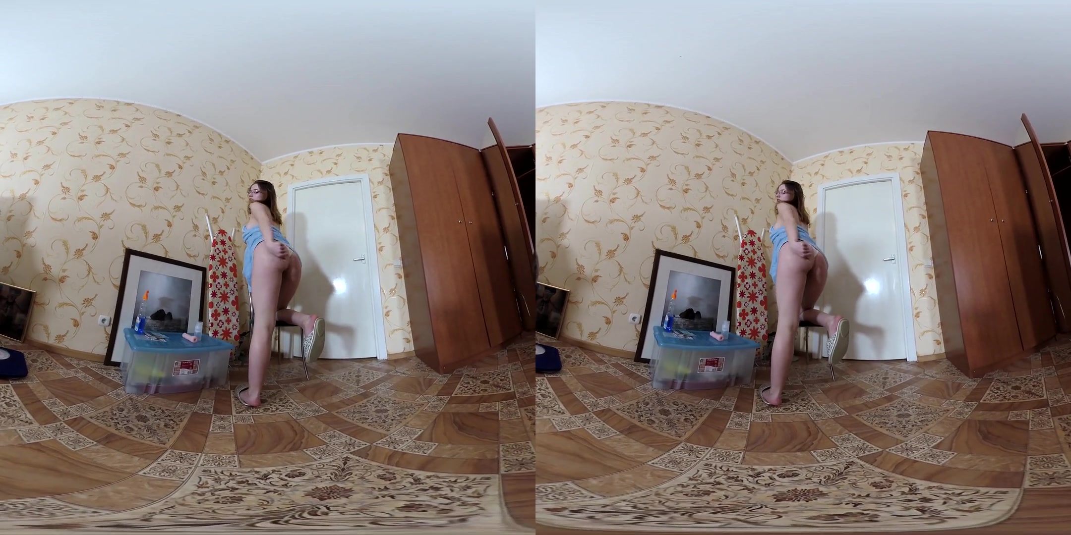 Lida in Lida Plays with Toy after Shower - VRmodels