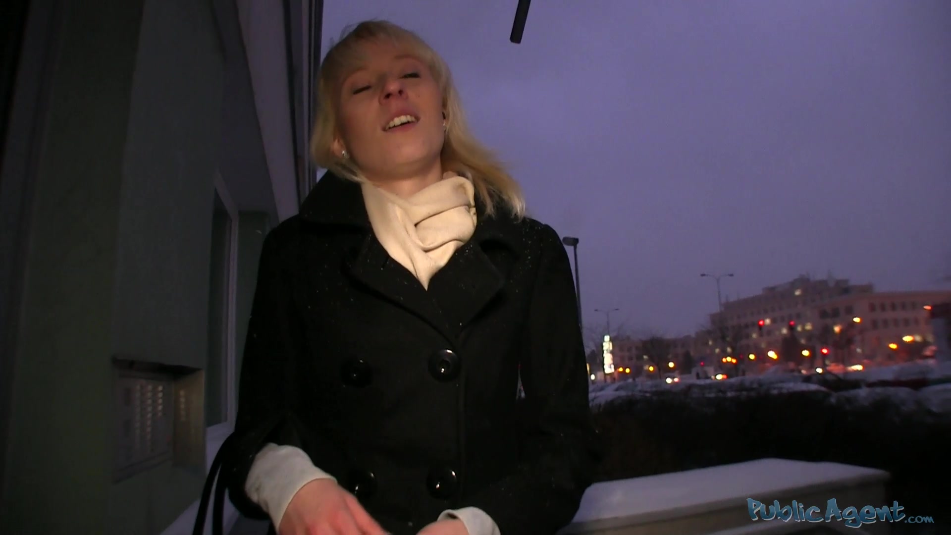 PublicAgent Clip. Laura
