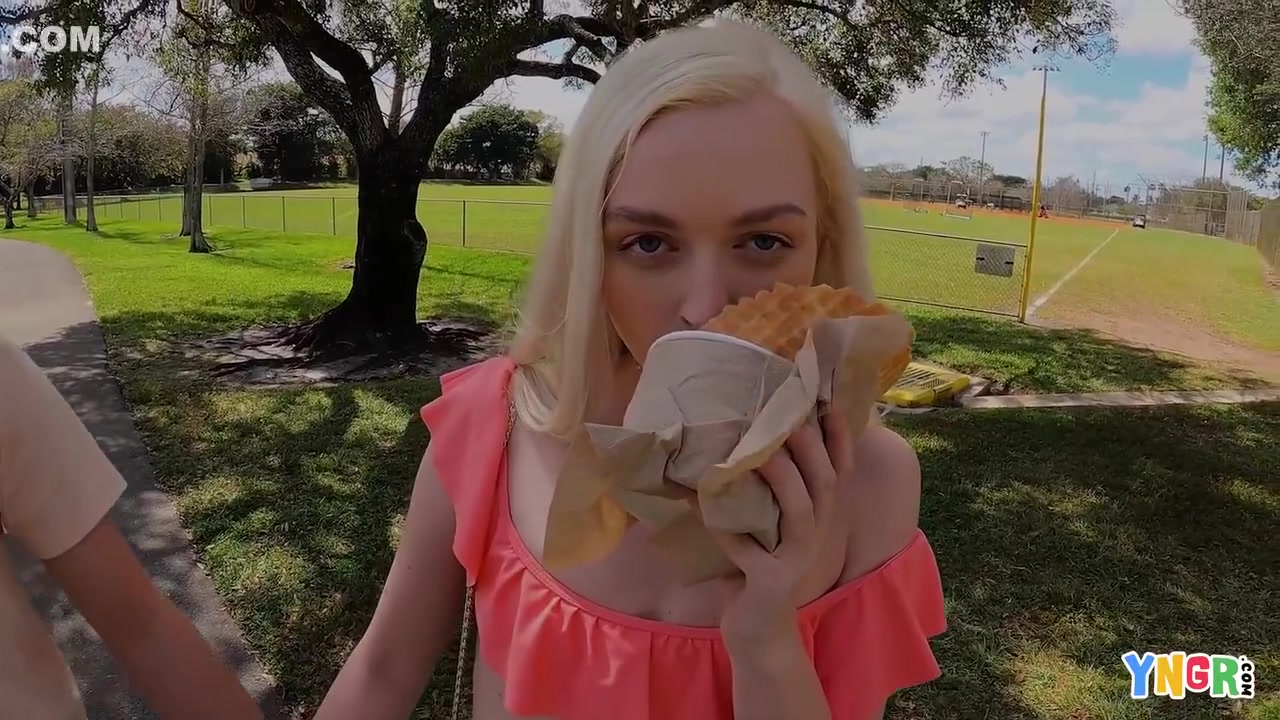 Starlette Storm In Blonde teen 18+ Takes On A Big Cock And Gives A Rimjob