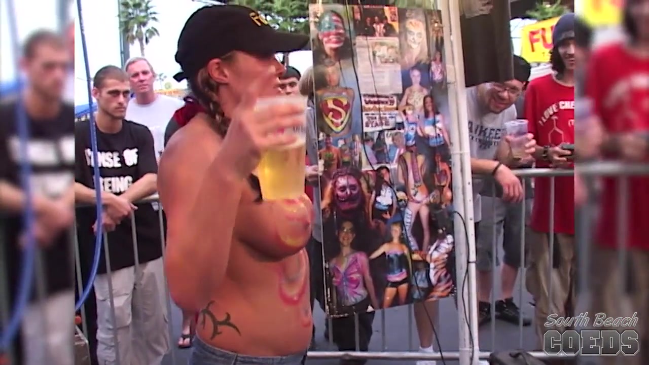 Hot Girls Getting Their Bare Tits Painted In Public On Duval Street - SouthBeachCoeds
