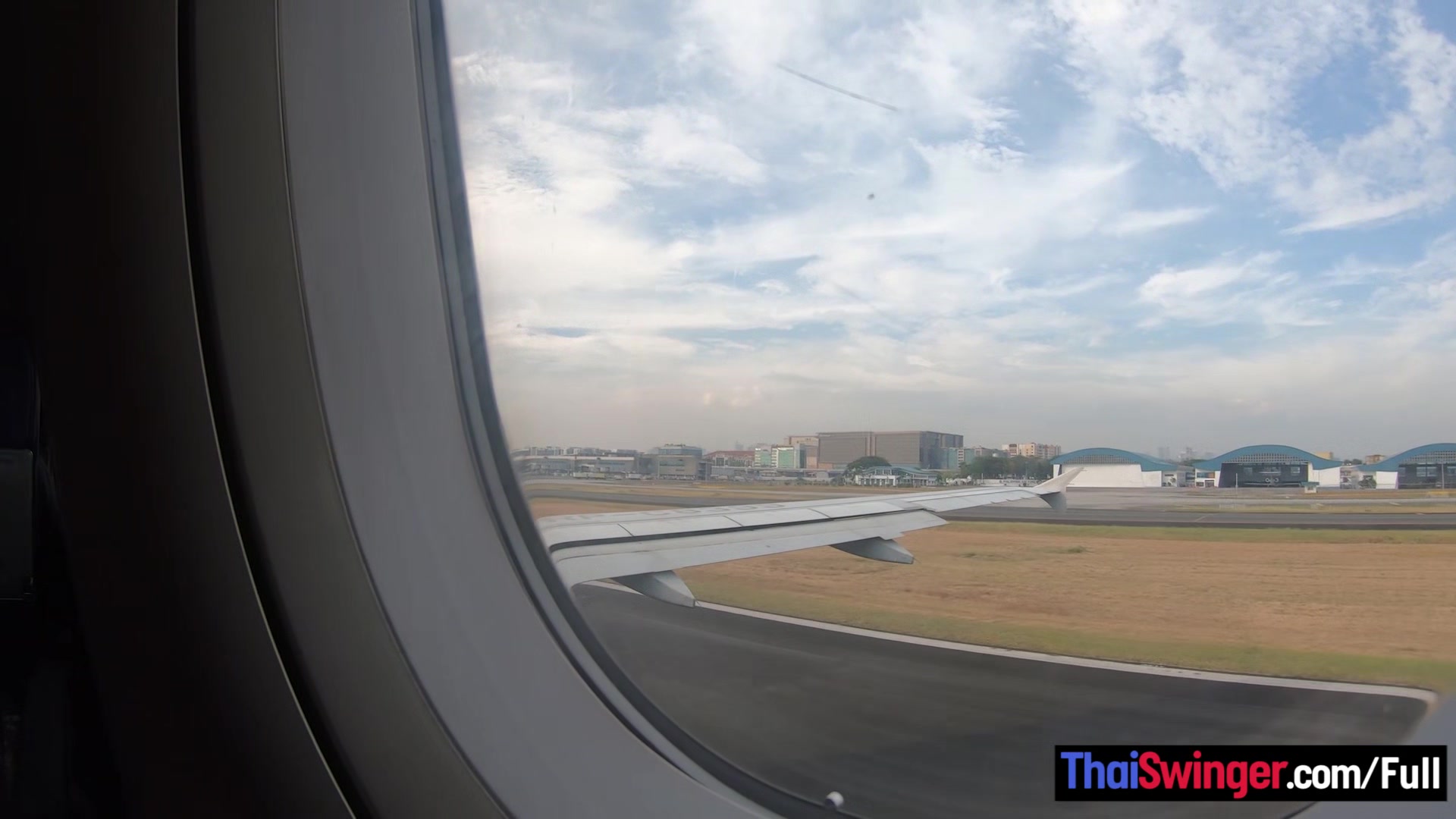 Thai teen 18+ girlfriend on an airplane and on boyfriends big cock in the hotel