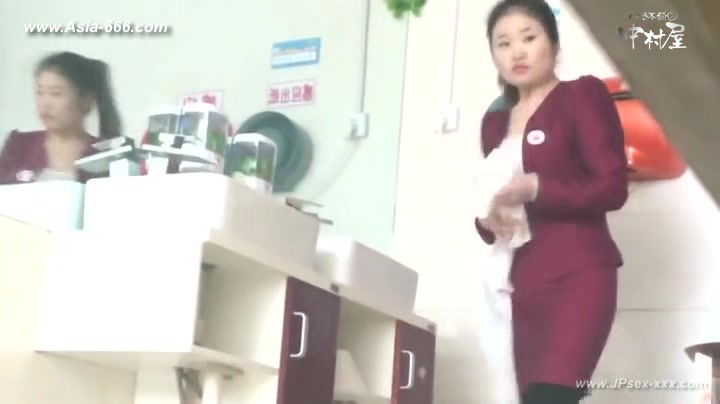 chinese girls go to toilet.132