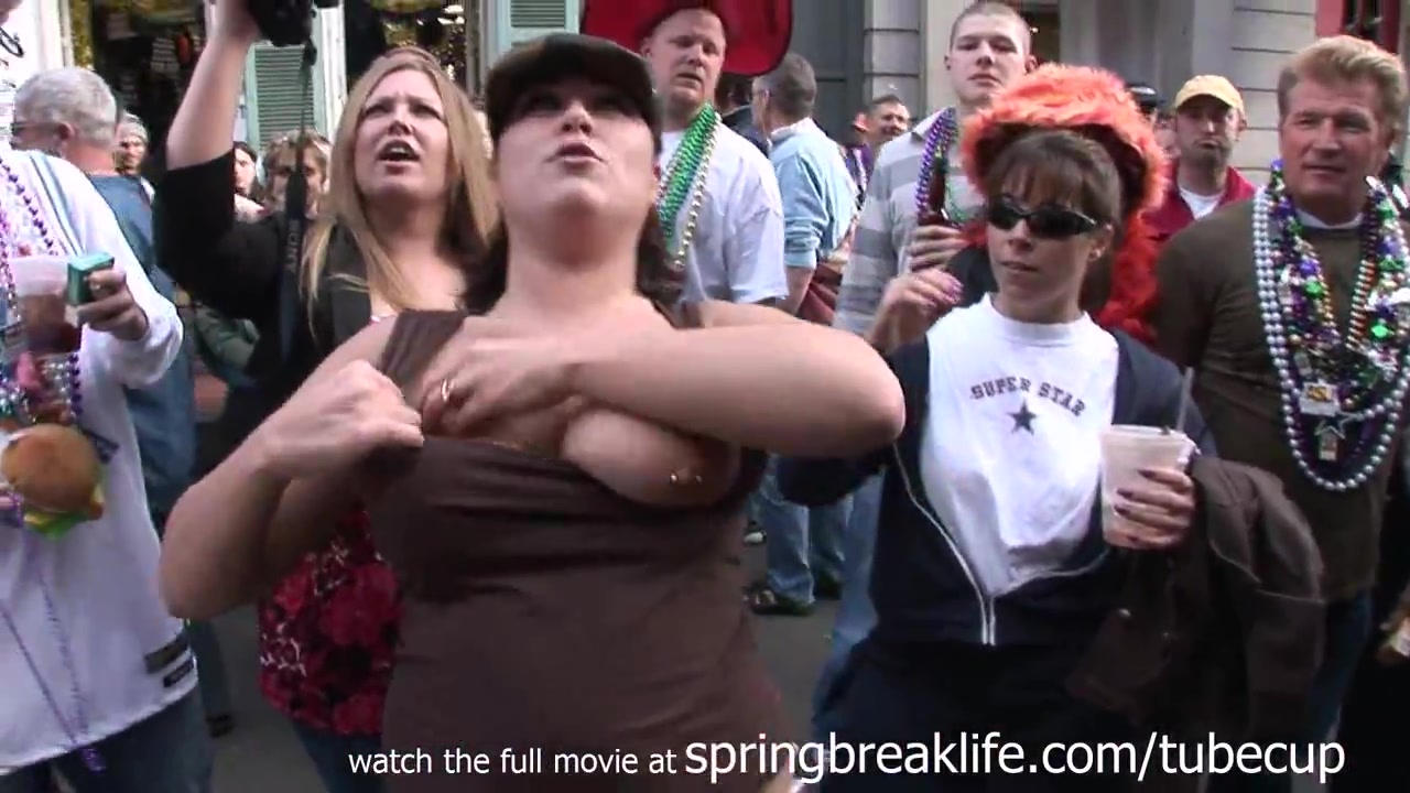 SpringBreakLife Video: Mardi Gras Flashers