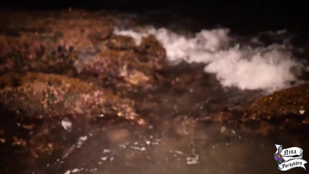 Novinha Se Masturbando Na Praia 6 Min