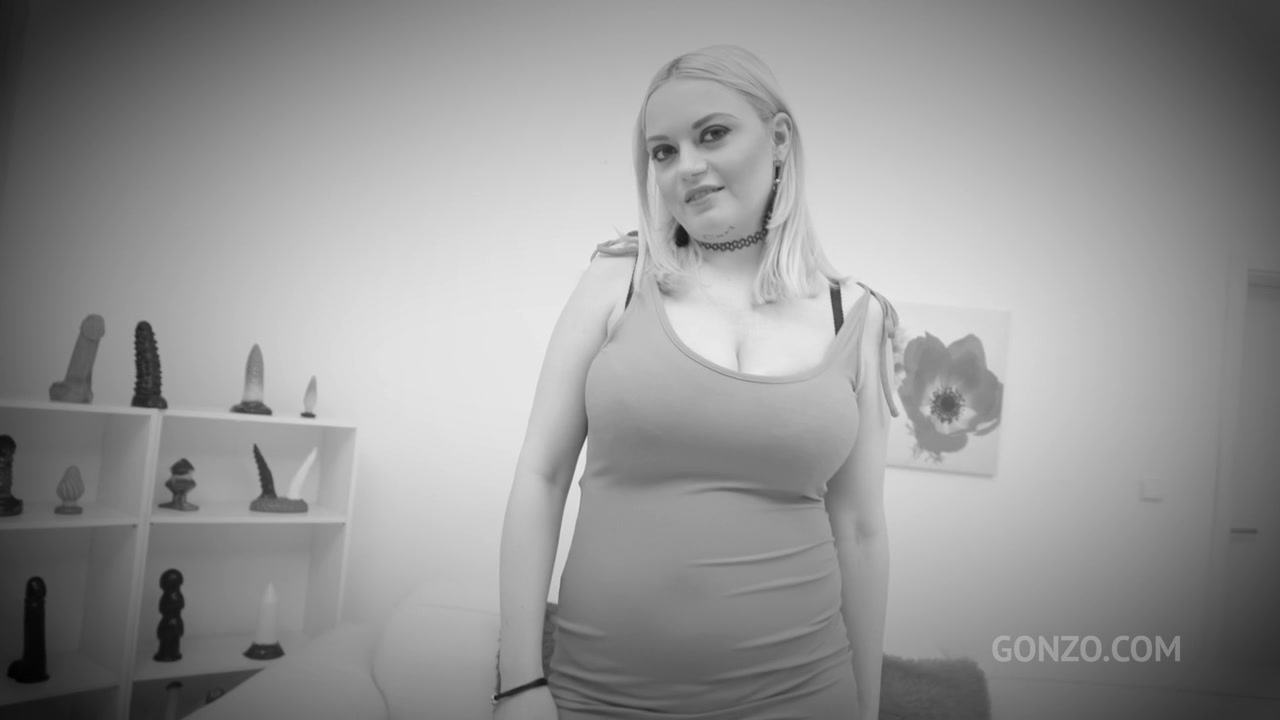 Sandra Sweet blonde babe with big saggy natural tits gets first anal and DP SZ2857 - AnalVids