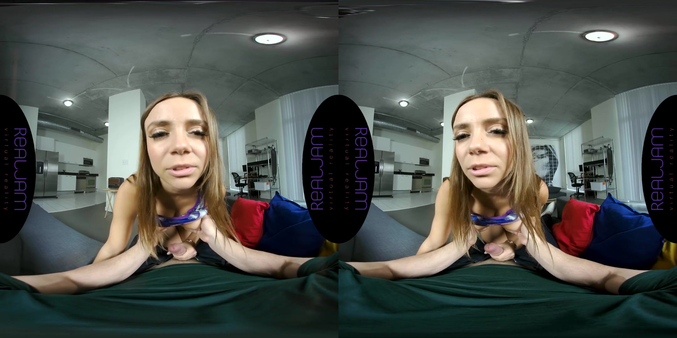 Havana Bleu in Sexy Ass in Tight Shorts - RealJamVR