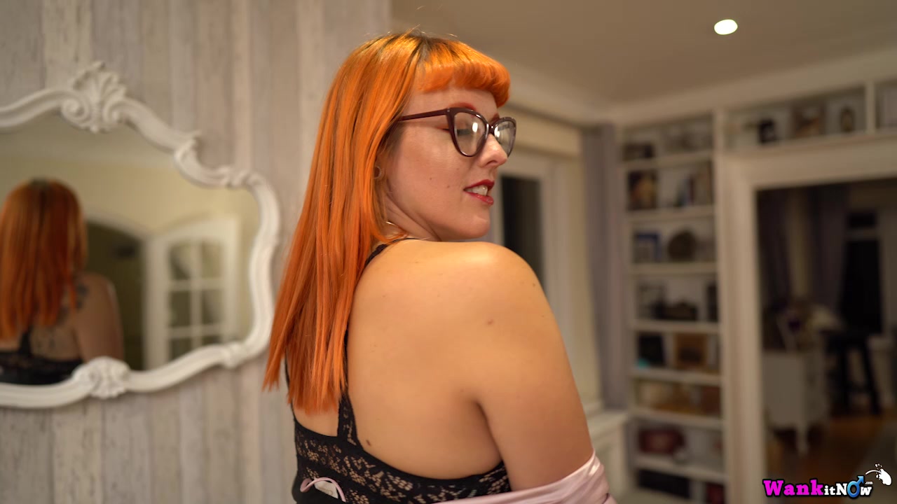 Auburn Fox - Naughty Little Gift For You - Sexy Videos - WankitNow