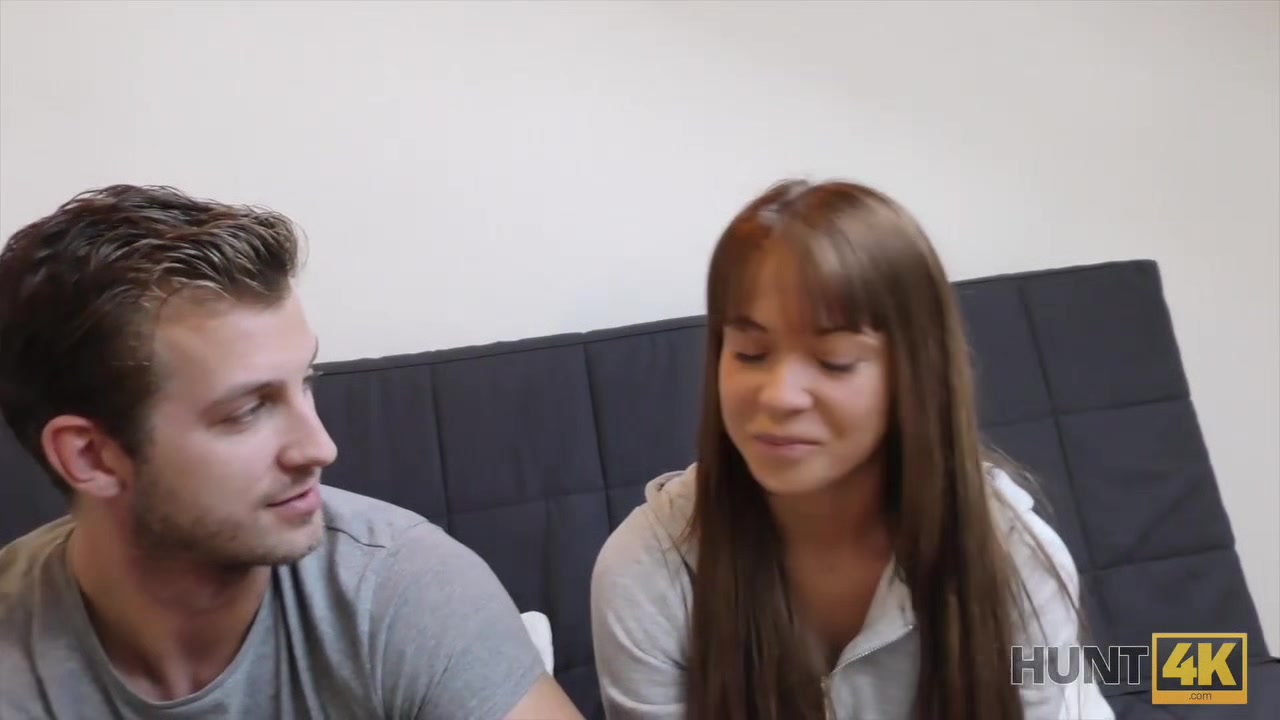 HUNT4K. Tricky guy fucks for cash hot chick who needed accommodation