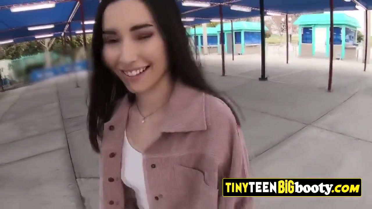 Big Ass Petite College teen 18+ Is Riding A Her