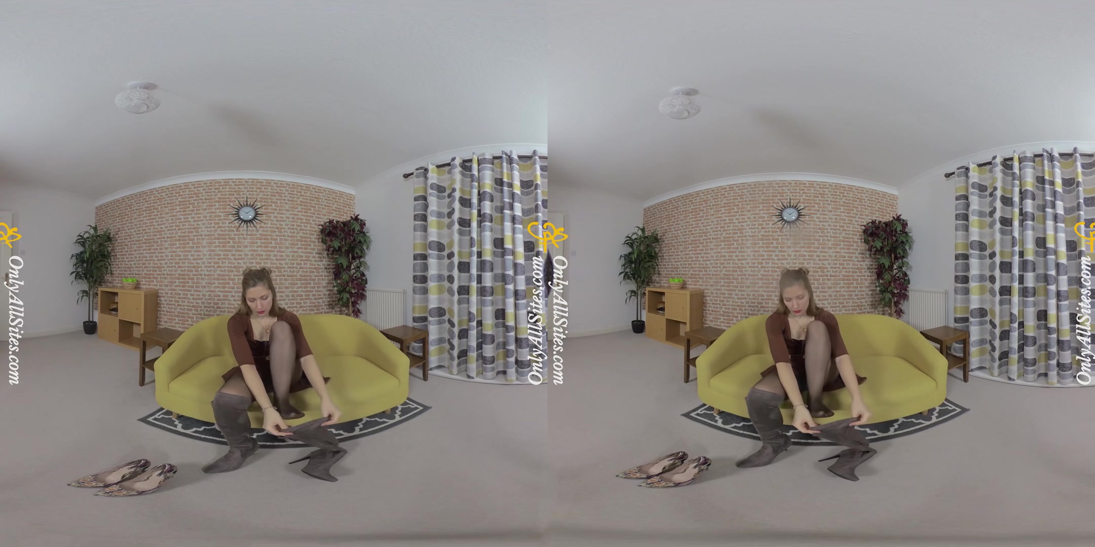 Stephanie Bonham Carter - Sexy Pantyhose - OnlyTease