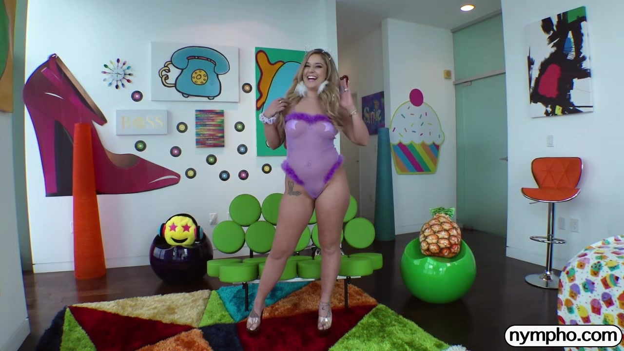Kali's Serving Up Cake