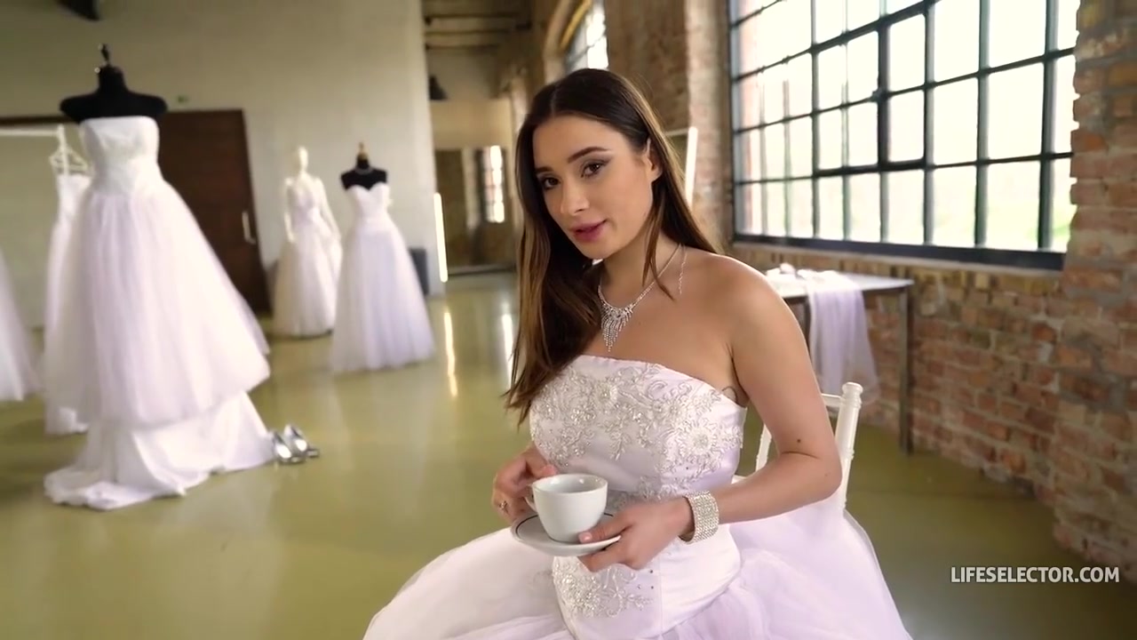 Li Ya And Liya Silver - Virgin Bride Obsession