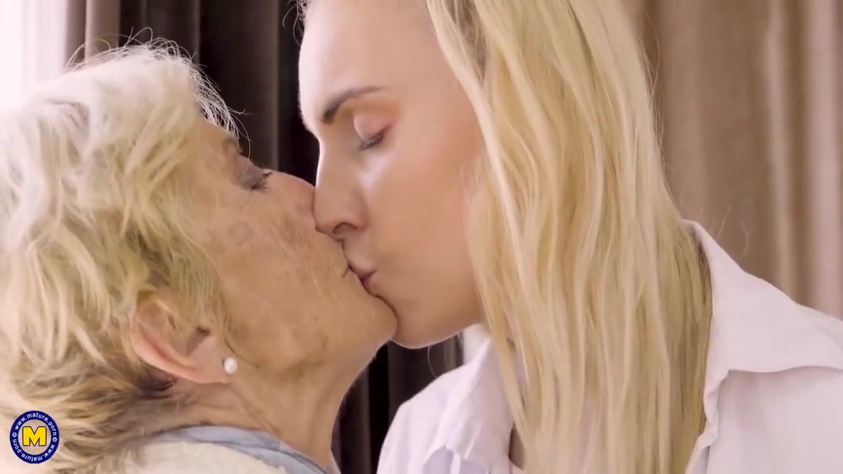 Lulu Love - Blonde Girl Eating Granny S Old Pussy