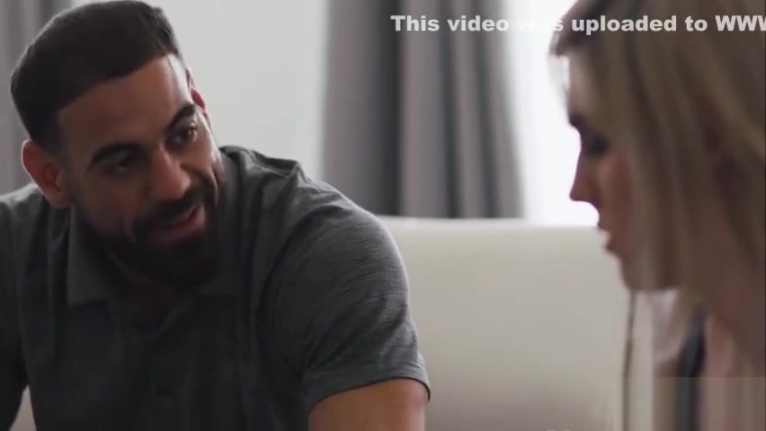 Ella Hollywood And Holly Wood - Sexy Shemale Wants To Make A Move To Her Stepdad Ricky