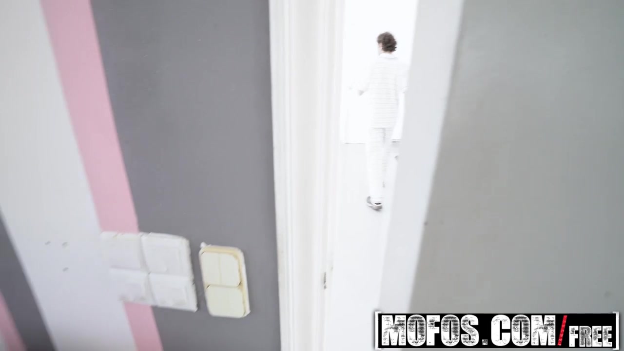 Mofos - Latina Sex Tapes - Apolonia Lapiedra - Wake up to Sex With Apolonia