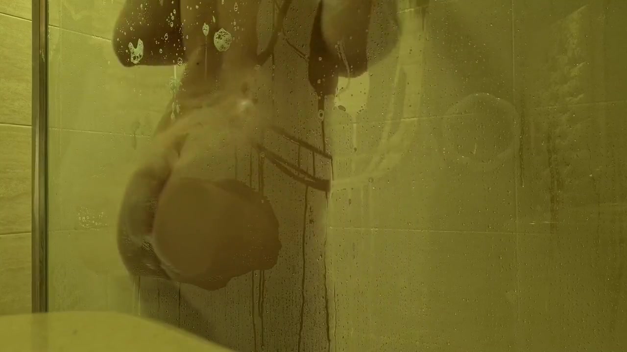 Tease Sucking Dick Before Hard Rough Fuck In The Shower - Wet And Wild Weekend