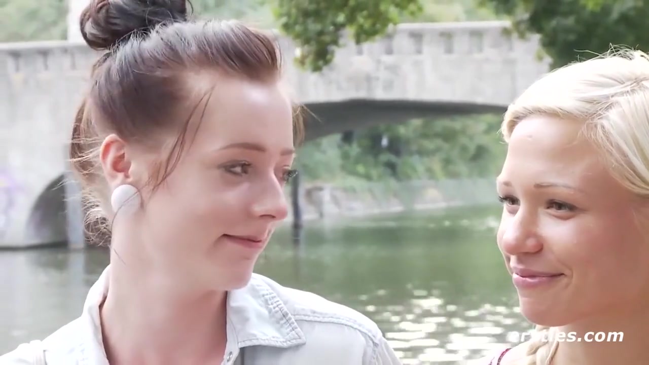 Lesbian Fingering - Born In Berlin, She Fucks Her Friend From Hh