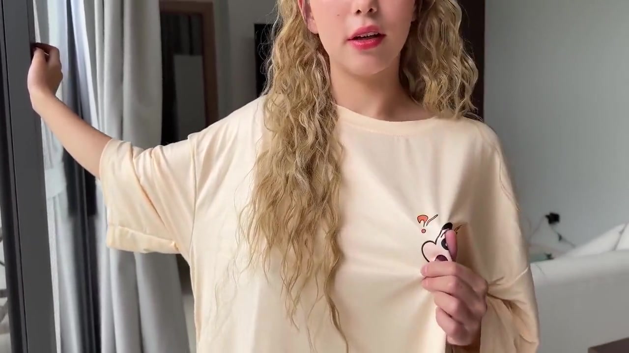A Cutie With A Beautiful Ass Gets Fucked Hard (not Full) - Beautiful Girls