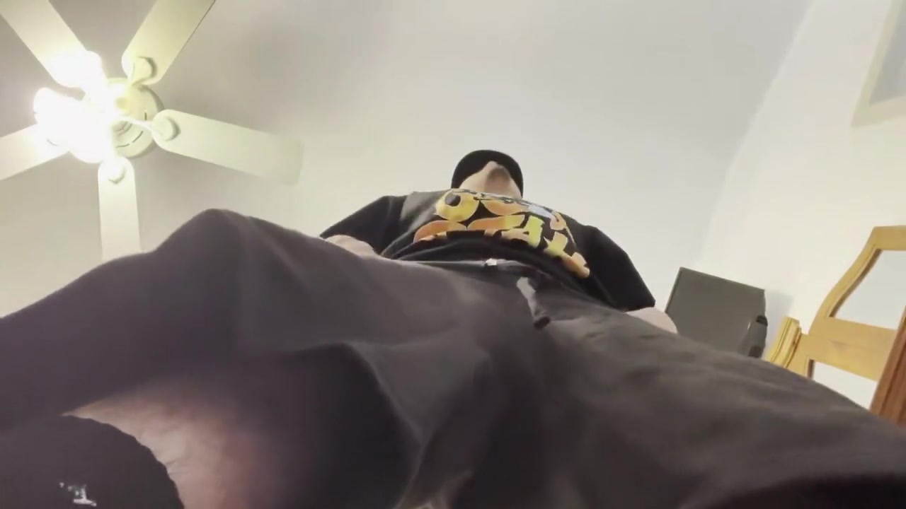 Verbal Aggressive Dom / Blowjob Roleplay / Feet Showoff - Sexysaggeryo