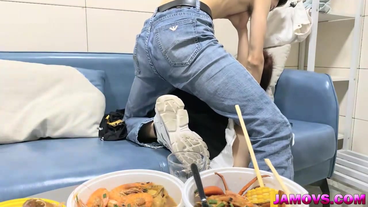 asian girl sex in a hotel