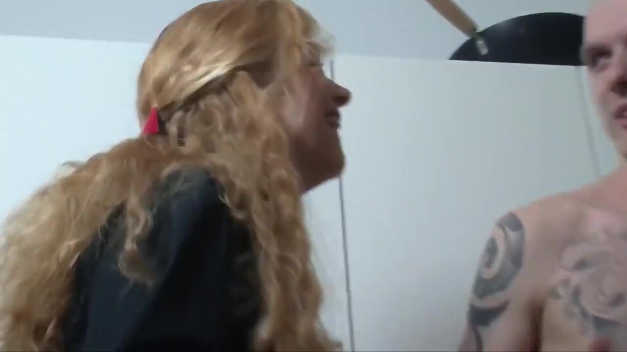 Bea Dumas In The Kitchen With The Swinger Couple